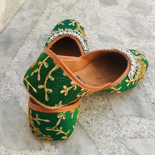 Bridesmaid Embroidery Green Shoes, wedding Shoes, Indian Footwear, Ethnic Bellies shoes