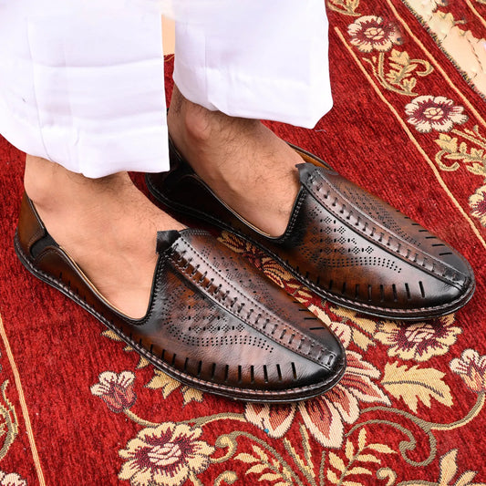 Brown Ethnic Slip-on Juttis and Mojaris For Mens wedding, Traditional Kurta shoes, Indian Festive Loafers For Groomsmen, Mens Handmade Shoes