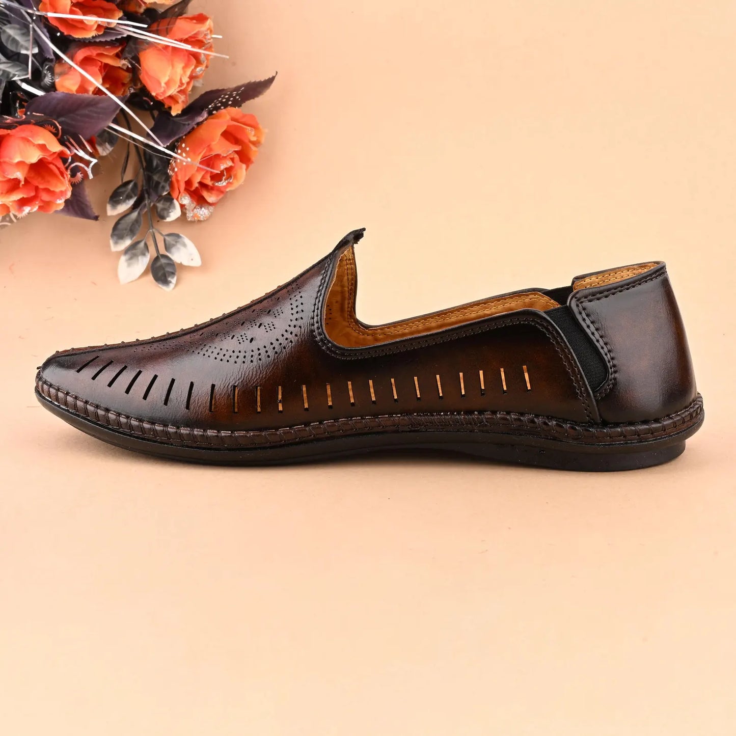 Brown Ethnic Slip-on Juttis and Mojaris For Mens wedding, Traditional Kurta shoes, Indian Festive Loafers For Groomsmen, Mens Handmade Shoes