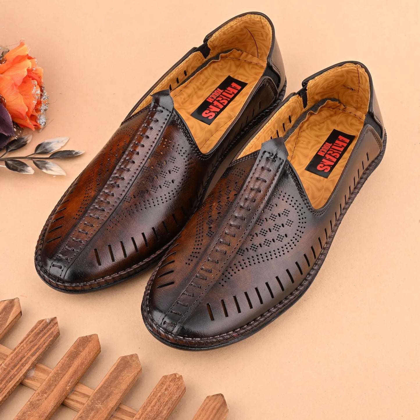 Brown Ethnic Slip-on Juttis and Mojaris For Mens wedding, Traditional Kurta shoes, Indian Festive Loafers For Groomsmen, Mens Handmade Shoes