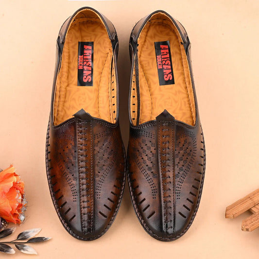 Brown Ethnic Slip-on Juttis and Mojaris For Mens wedding, Traditional Kurta shoes, Indian Festive Loafers For Groomsmen, Mens Handmade Shoes